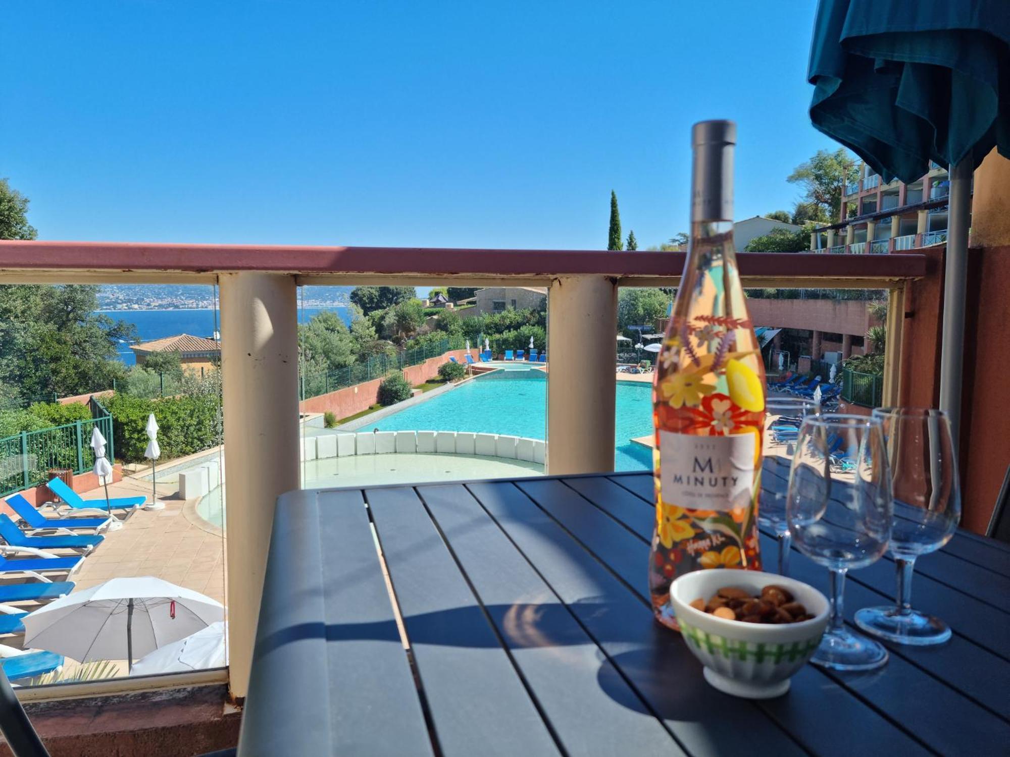 Magnifique Vue Mer Et Piscine - Les Cles De L Esterel Theoule-sur-Mer Bagian luar foto