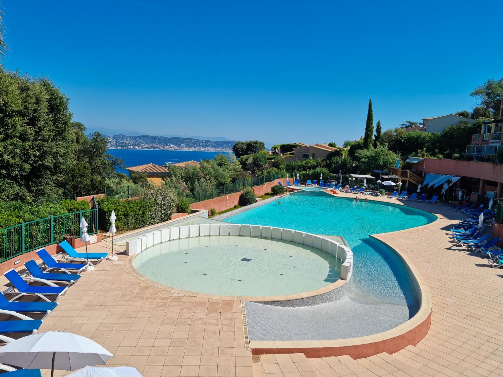 Magnifique Vue Mer Et Piscine - Les Cles De L Esterel Theoule-sur-Mer Bagian luar foto